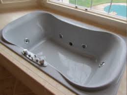 jetted tub 
