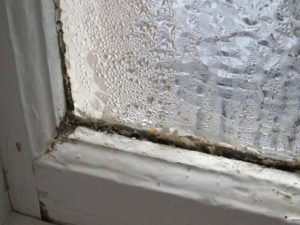 condensation-on-the-bathroom